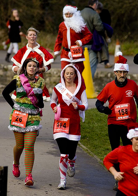 Santa Dash Swindon 2012 Coate Water