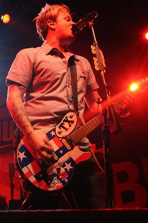 Bowling for Soup live at the Oasis October 2007
