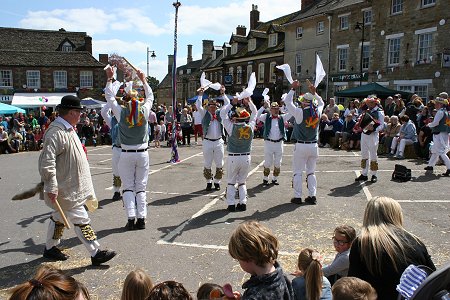 Highworth May Day 2014