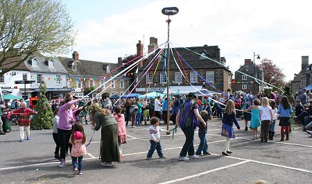 Highworth May Day 2014