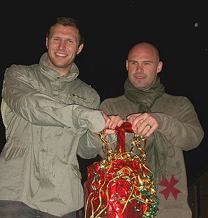 Sammy Parkin and Tommy Mooney switching on Old Town's Chritmas Lights 2003