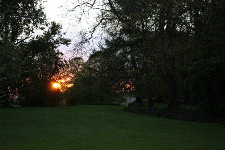 Sun rise over Swindon 04 May 2009