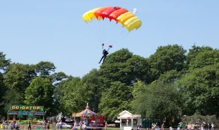 Paracute lands in Faringdon Park, Swindon