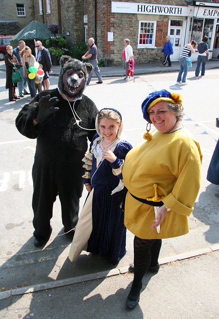 Highworth Elizabthan May Day Market 30 April 2011