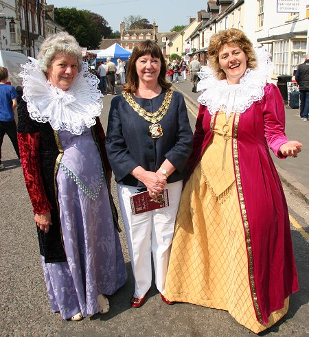 Highworth Elizabthan May Day Market 30 April 2011