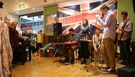 Jess Hall Band at Quba & Co. at Swindon Designer Outlet