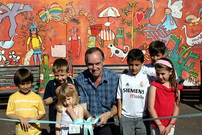 Rob Bluh at the unveilng of the Queens Park mural 