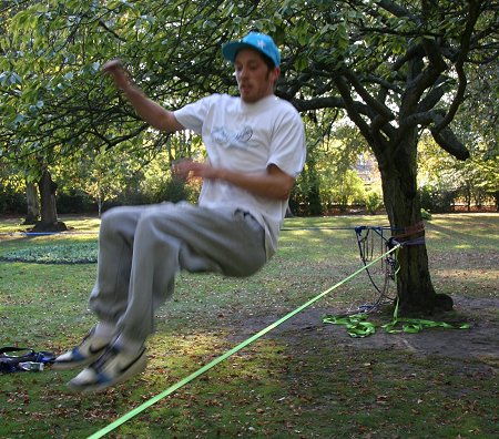 Slacklining in Swindon