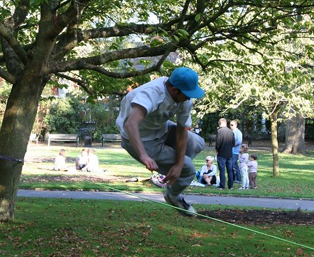 Slacklining in Swindon