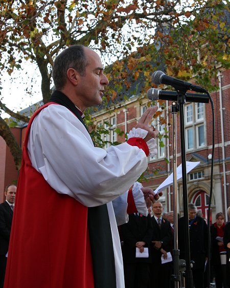 Remembrance Sunday Swindon 2011