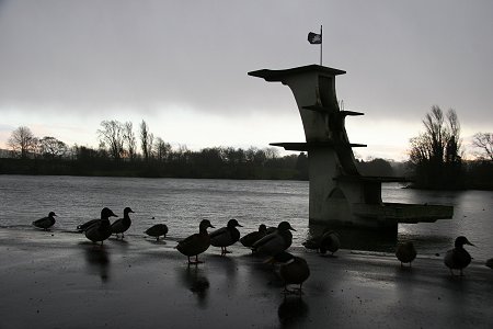 Coate Water Swindon raining