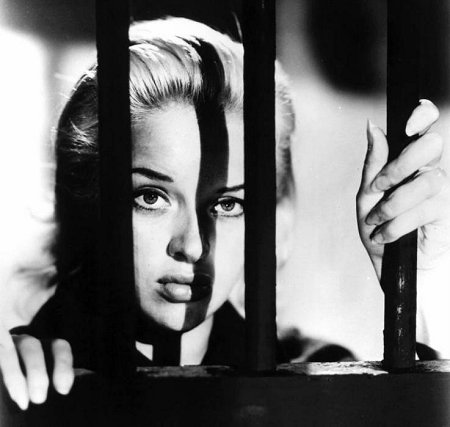 Diana Dors in Yield to the Night