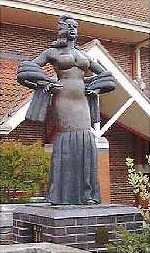 Diana Dors Statue