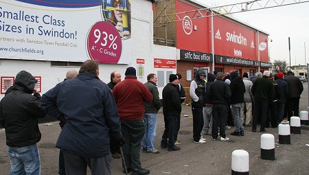 Swindon Town fans queuing up for Oxford United tickets