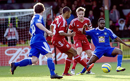 Swindon 0 Macclesfield 2