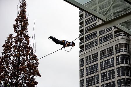 Jake The Juggler Slacklining Swindon Brunel 2012