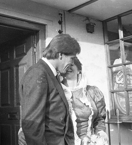 James Hunt Marries Sarah Lomax in Marlborough 17 December 1983