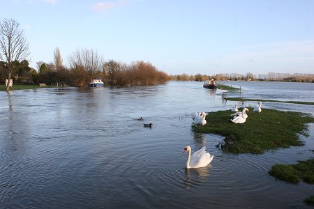 Floods at Lechlade, Swindon