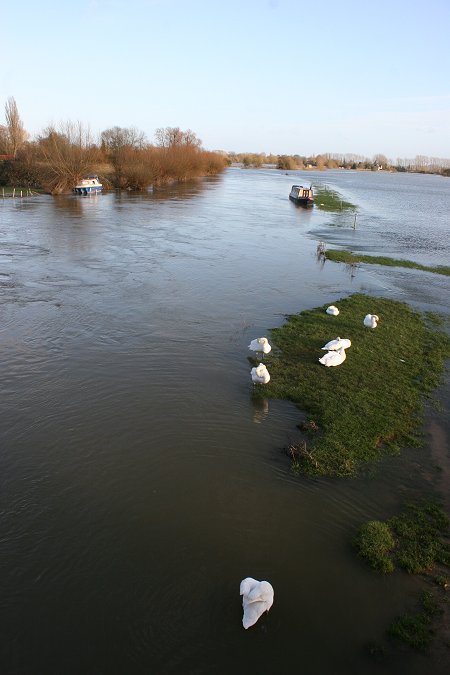 Floods at Lechlade, Swindon