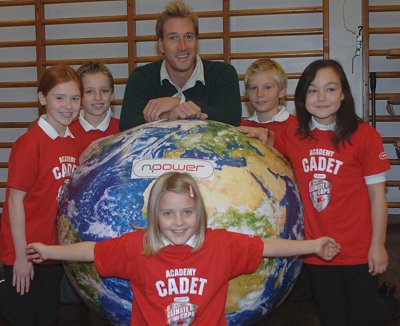 Ben Fogle with pupils from Wroughton Junior School