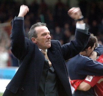 Dave Byrne celebrates as town score against Swansea