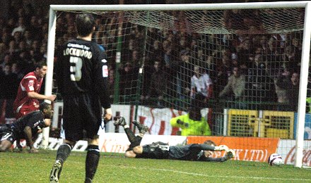 Swindon Town v Notts Forest 19 Jan 2008