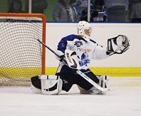 SwindonWeb reporter James Fothergill gets in goal for the Swindon npower Wildcats