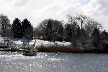 Snow in Swindon - Coate Water 2008