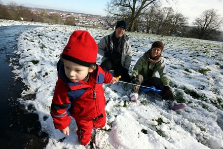 Snow in Swindon - The Lawns, Old Town 2008