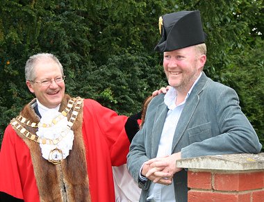 Swindon Mayor Michael Barnes with Alan Holland from TWIGS