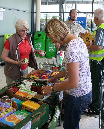 Swindon Foodbank Volunteers collecting at Asda Walmart 02 08 08