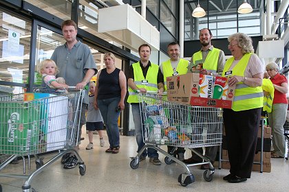 Swindon Foodbank collection at Asda Walmart 02 08 08