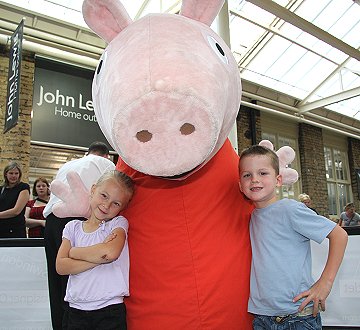 Peppa Pig at the Swindon Designer Outlet