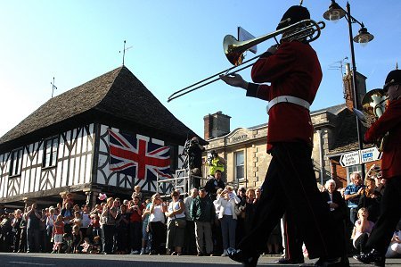 Wootton Bassett tribute 13 October 2008