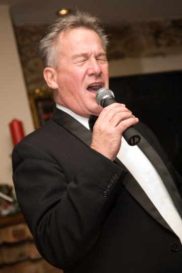 Frank Sinatra tribute at Check Inn Wroughton