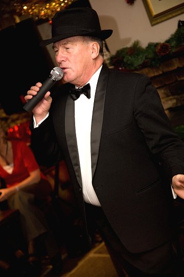 Frank Sinatra tribute at Check Inn Wroughton