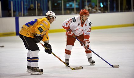 Joel Petkoff playing for the Swindon Wildcats