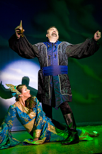 Aladdin at the Wyvern Theatre 