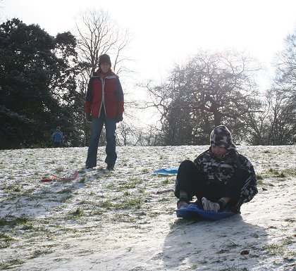 Sledging in Swindon 03 Feb 2009