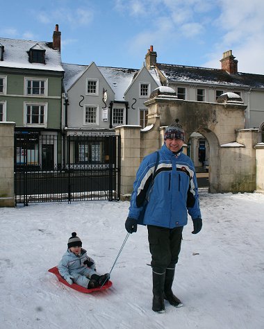 Snow in Swindon 03 Feb 2009