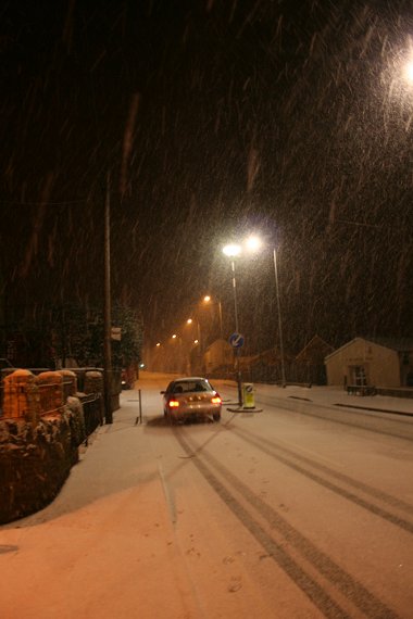 Snow in Highworth 05 Feb 2009
