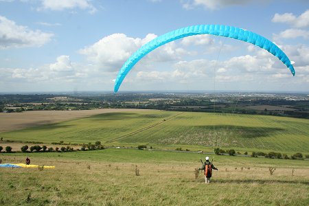 Paragliding on Liddington Hill Swindon