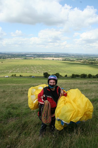 Paragliding in Swindon on Liddington Hill