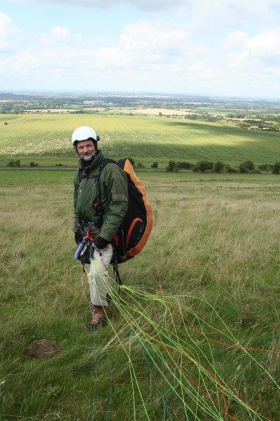 Paragliding in Swindon on Liddington Hill