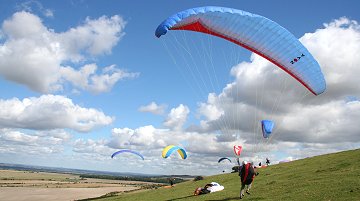 Paragliders on Liddington Hill in Swindon 15 September 2005