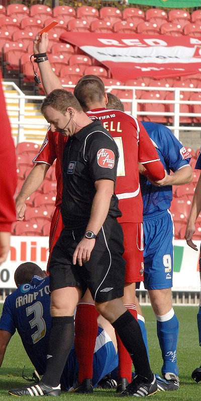 Referee Kevin White Swindon v Millwall