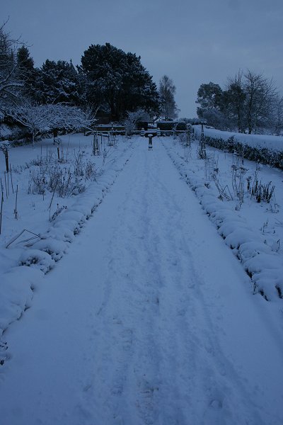 Swindon Stanton Park snow 06 January 2009