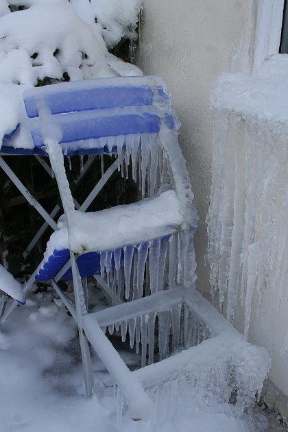 Snow Highworth 13 Jan 2010