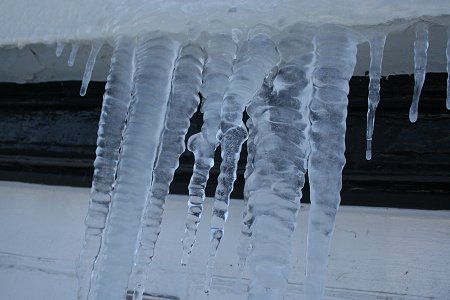 Snow Highworth 13 Jan 2010