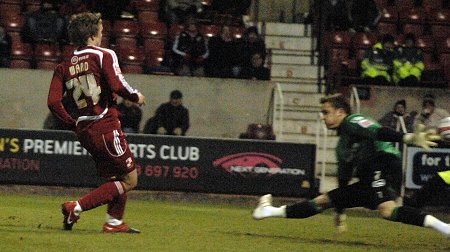 Danny Ward scores for Swindon Town